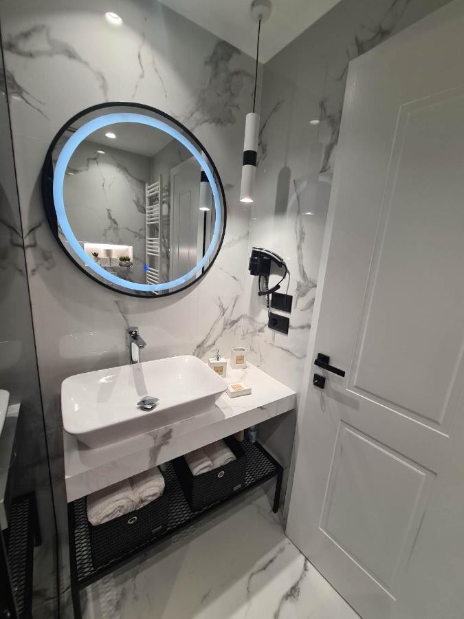 Grey Luxury Apartment Gjirokastër Dış mekan fotoğraf